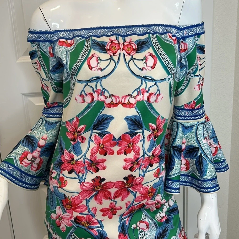 Akira bell sleeve floral dress size L - Picture 2 of 10